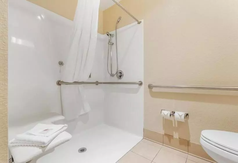 اتاق استاندارد برای معلولان, Comfort Inn Arcata