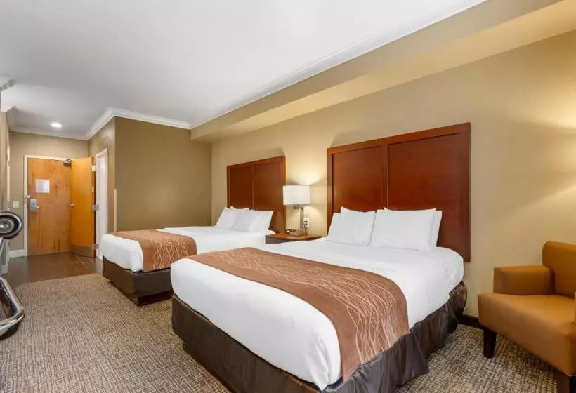 اتاق استاندارد برای معلولان, Comfort Inn Arcata