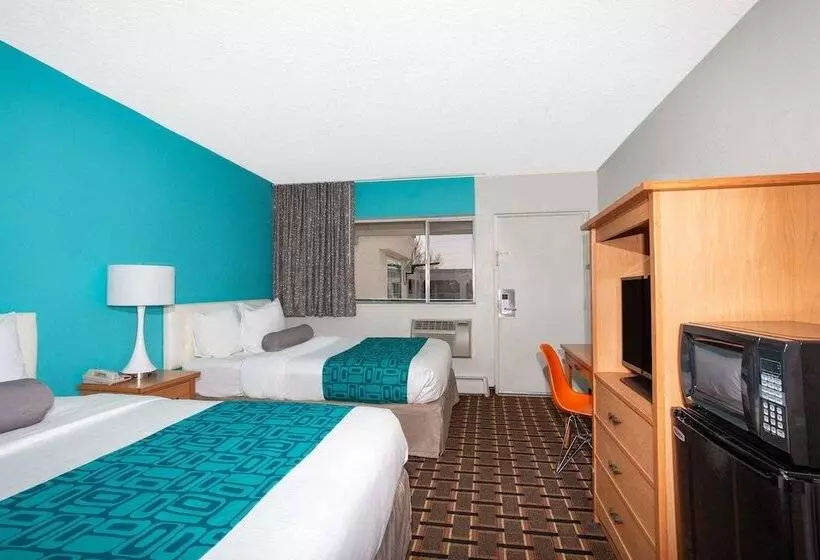 ２ダブルベッドのスタンダードルーム, Howard Johnson By Wyndham Colorado Springs