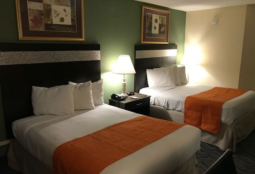 带2个双人床的标准工作室, Howard Johnson  By Wyndham Newark Airport