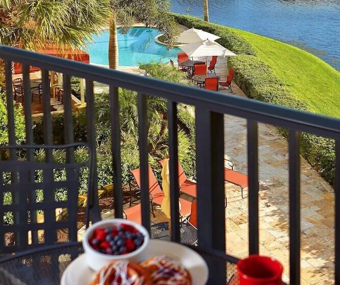 غرفة ديلوكس مطلة على البحيرة, Inn At Pelican Bay