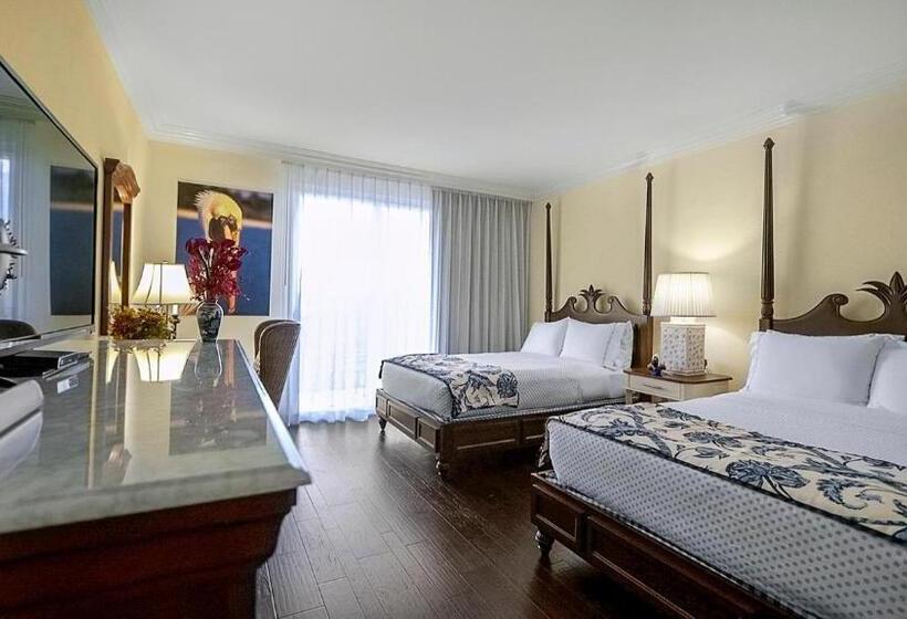 غرفة قياسية مطلة على المدينة, Inn At Pelican Bay