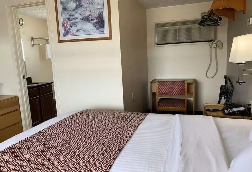 スタンダードトリプルルーム, Sandusky Inn