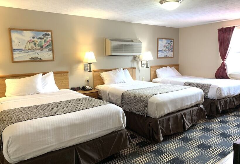 标准三人间, Sandusky Inn