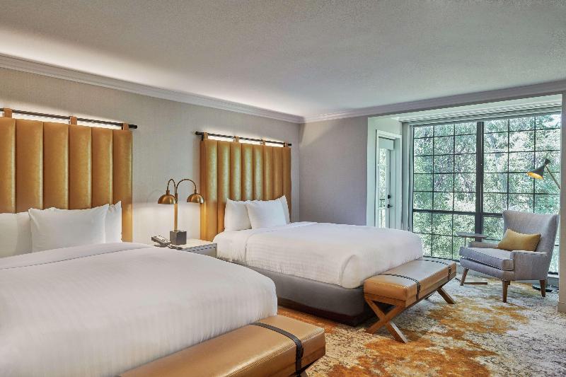 バルコニー付きスタンダードルーム, The Inn At Saratoga, Tapestry Collection By Hilton