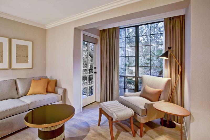 バルコニー付きスタンダードルーム, The Inn At Saratoga, Tapestry Collection By Hilton