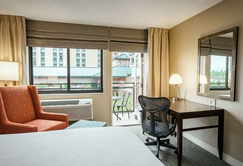 バルコニー付きスタンダードルーム, The Inn At Saratoga, Tapestry Collection By Hilton