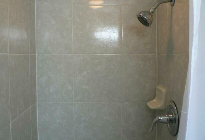 スタンダードルーム, Howards Motel