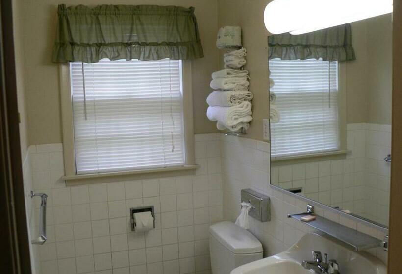 キングサイズベッドのスイートルーム, Howards Motel