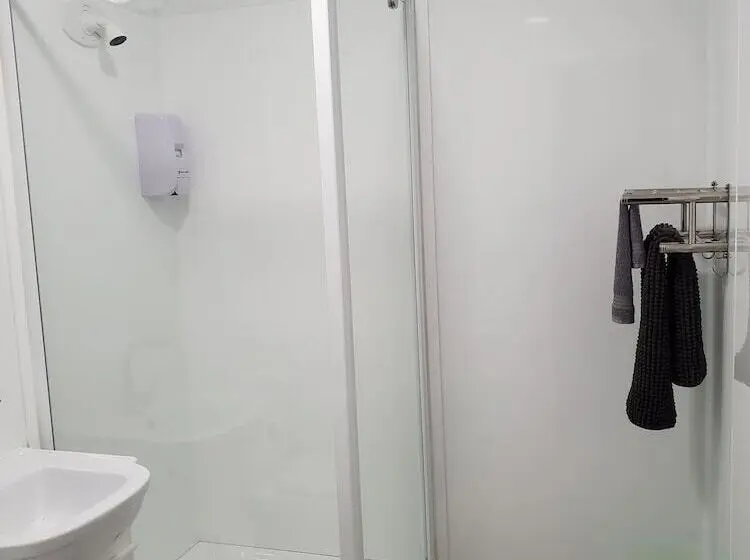 Deluxe-huone, Kawerau