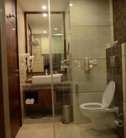 デラックスルーム, Viraj Sarovar Portico Jammu