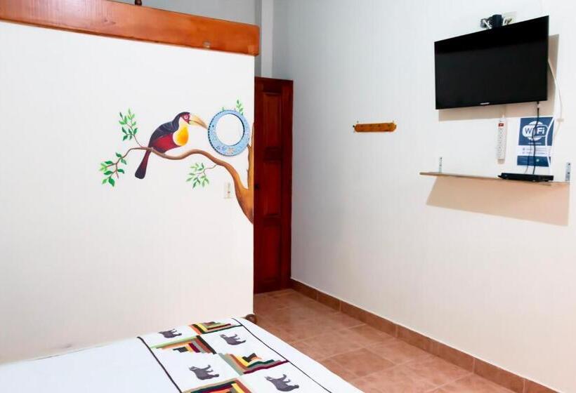 اتاق لوکس, Candileja Hostel