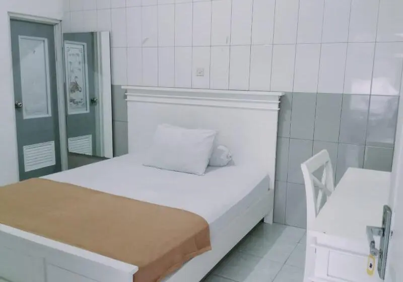 اتاق استاندارد یک نفره, Ratu Guesthouse