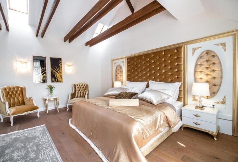 Quarto Deluxe, Michael S Palace