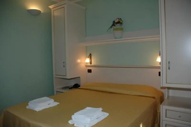 スタンダード４人部屋, Albergo Montenerone