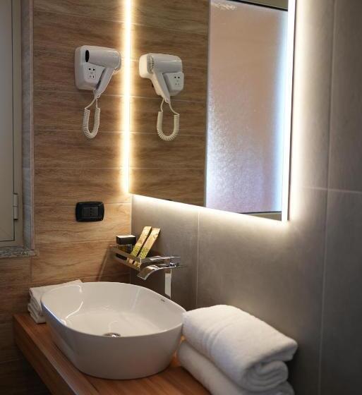 Номер Deluxe, Re Di Cuori