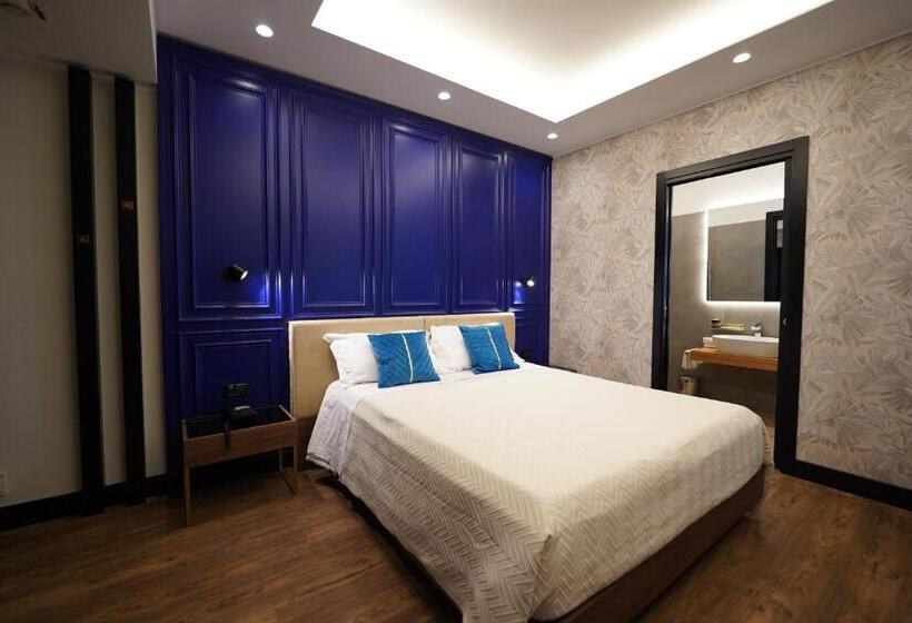 Номер Deluxe, Re Di Cuori