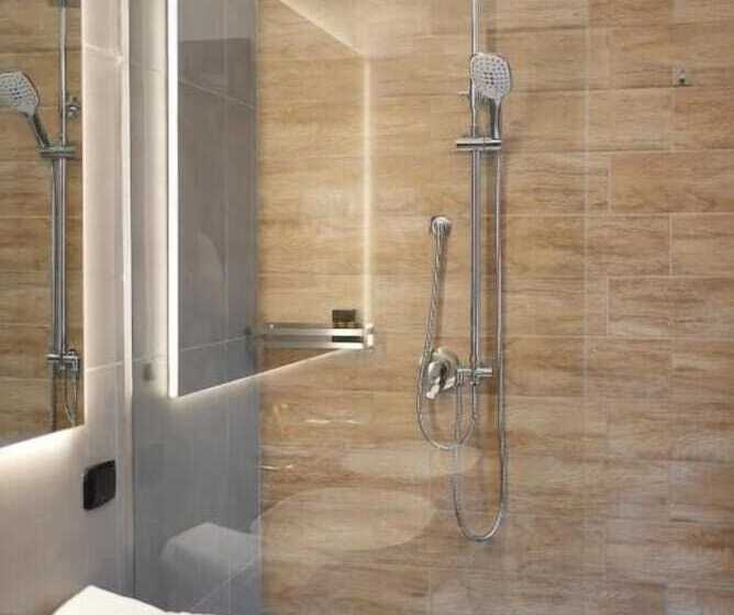 Номер Deluxe, Re Di Cuori