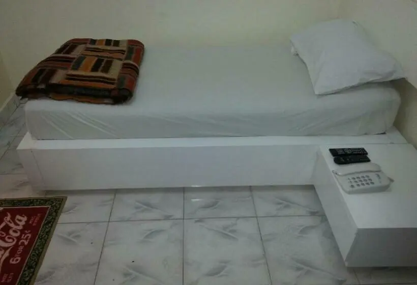 اتاق استاندارد یک نفره, Woodpecker Resort