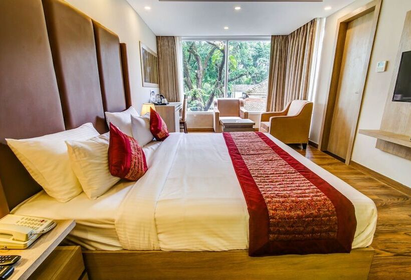 Deluxe Rum, Regent Laguna