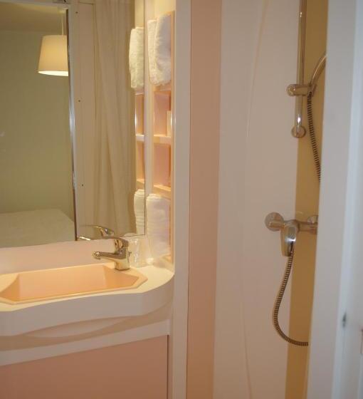 Номер Стандарт Трехместный, Hôtel Rapin