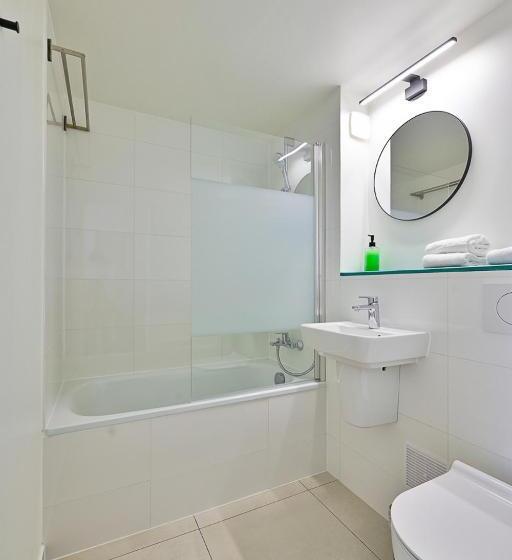 Standard room with outdoor bath, Les Chevaliers Des Balances