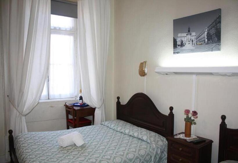 اتاق استاندارد سه نفره, Pensao Residencial Estrela Do Mondego