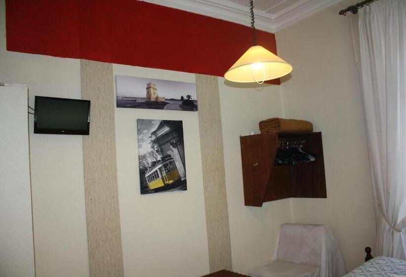 اتاق استاندارد سه نفره, Pensao Residencial Estrela Do Mondego