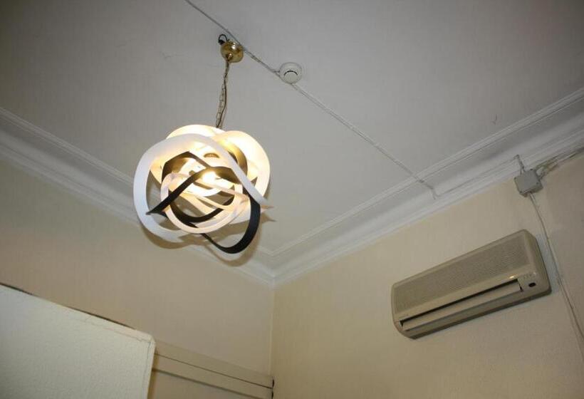 اتاق استاندارد با سرویس بهداشتی مشترک, Pensao Residencial Estrela Do Mondego