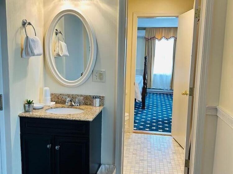 スイート, America's Cup Inn Newport