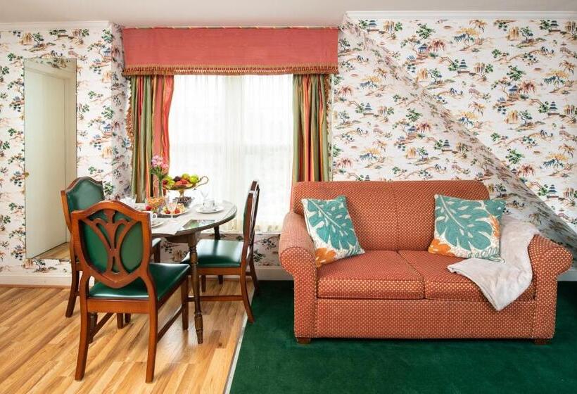 Студия Стандарт, America's Cup Inn Newport