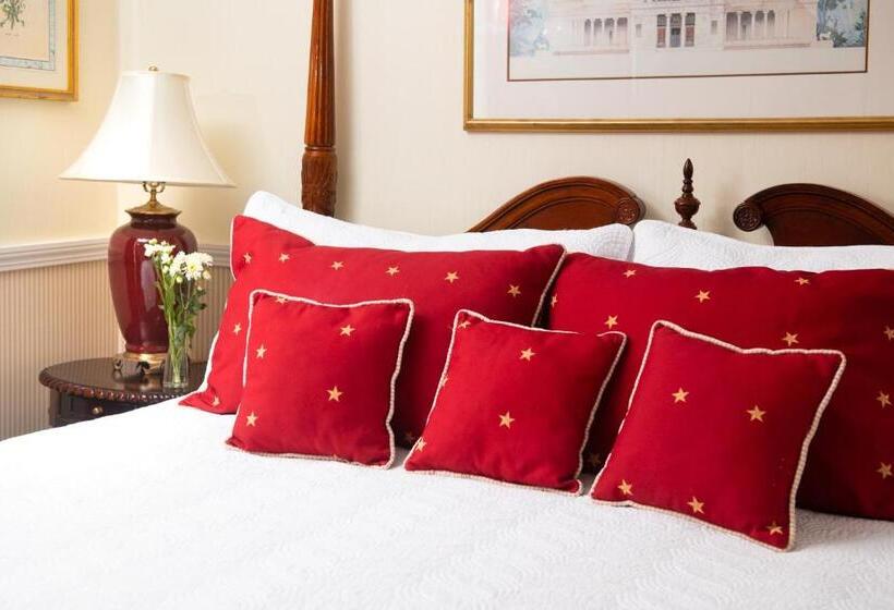 キングサイズベッドのデラックスルーム, America's Cup Inn Newport