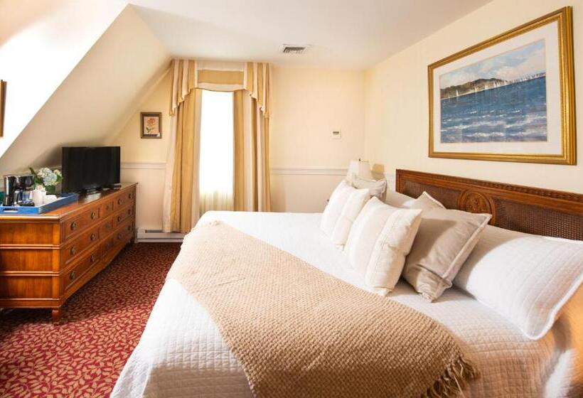 キングサイズベッドのデラックスルーム, America's Cup Inn Newport