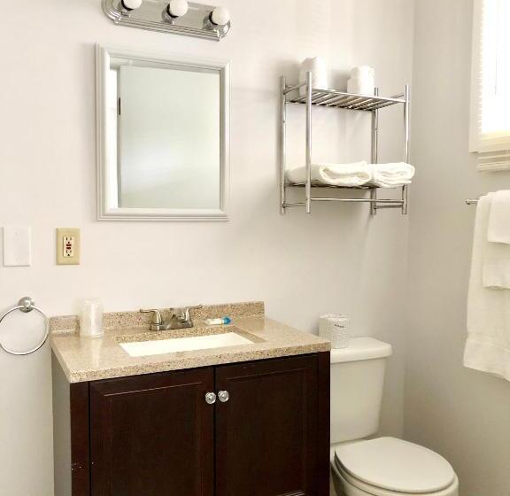 חדר סטנדרט עם מיטת קינג, Inn On The Hill