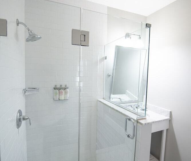 غرفة قياسية سرير ملكى, Kennebunkport Inn