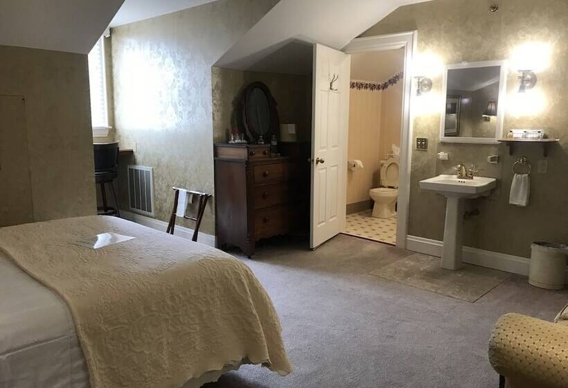 غرفة قياسية مطلّة علي النهر, Kingsley Inn