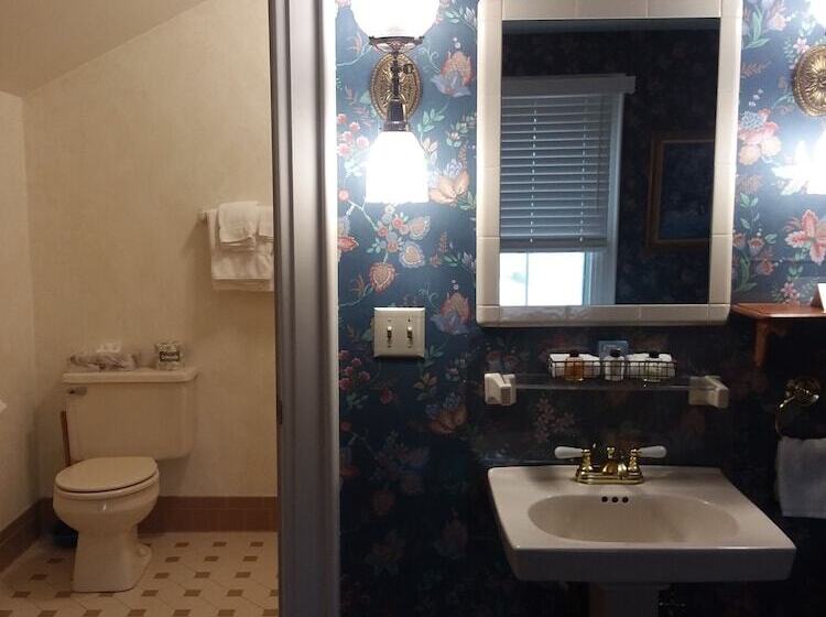 غرفة قياسية مطلّة علي النهر, Kingsley Inn