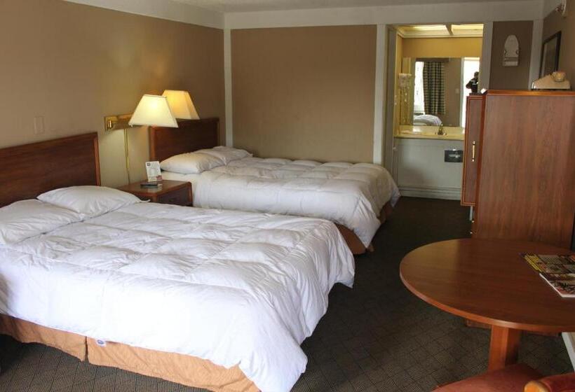 غرفه قياسيه سريرين مزدوجين, Knights Inn Indianapolis