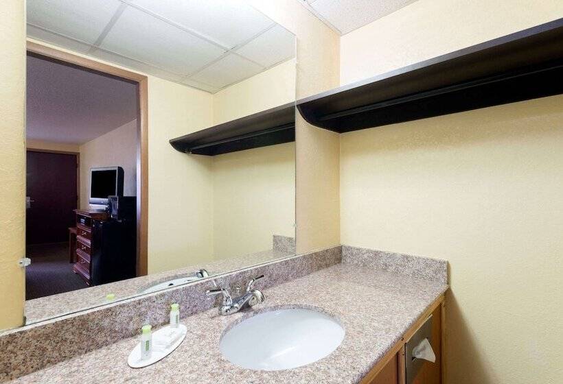 غرفه قياسيه سريرين مزدوجين, Americas Best Value Inn Martinsburg
