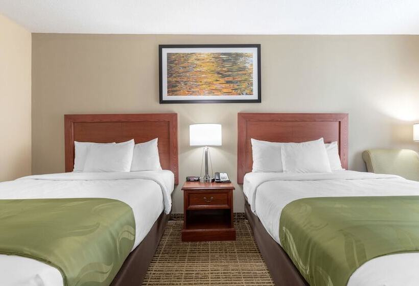 Номер Стандарт 2 Двуспальные Кровати, Quality Inn Cheraw