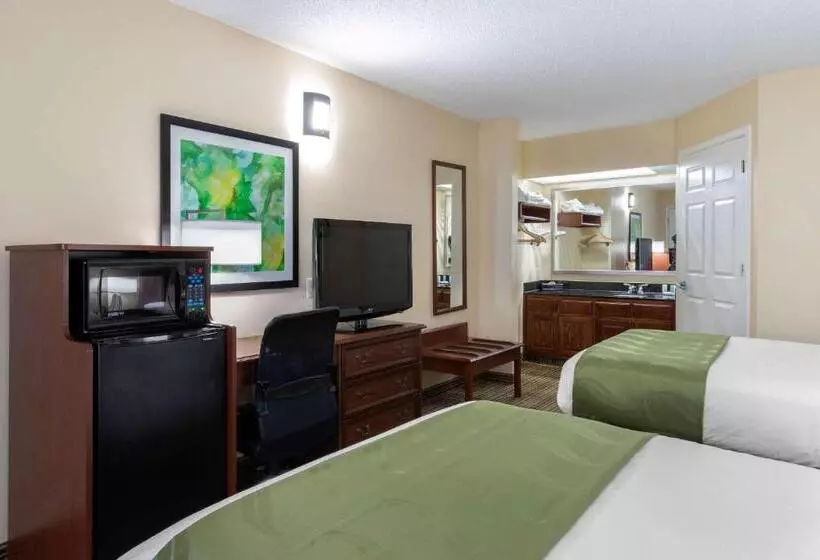 ２ダブルベッドのスタンダードルーム, Quality Inn Cheraw