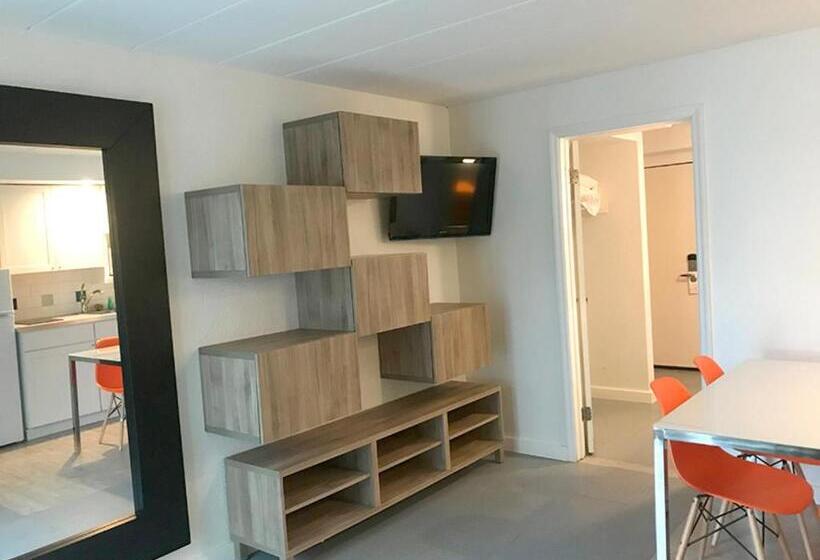 침실 1개 풀장 전망 아파트, The Jolly Roger Motel