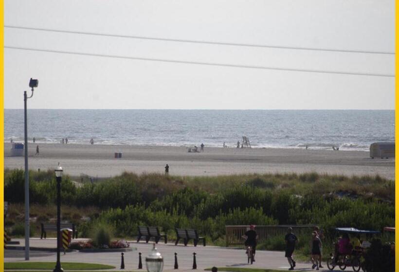 바다 전망 스위트, The Jolly Roger Motel