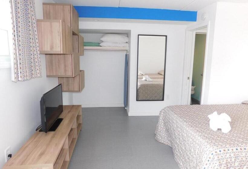 바다 전망 스위트, The Jolly Roger Motel