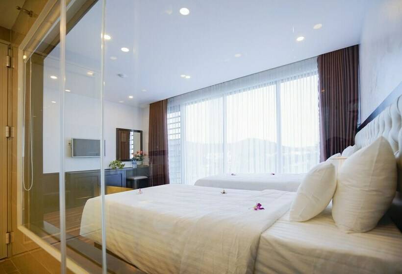 اتاق لوکس, Merit