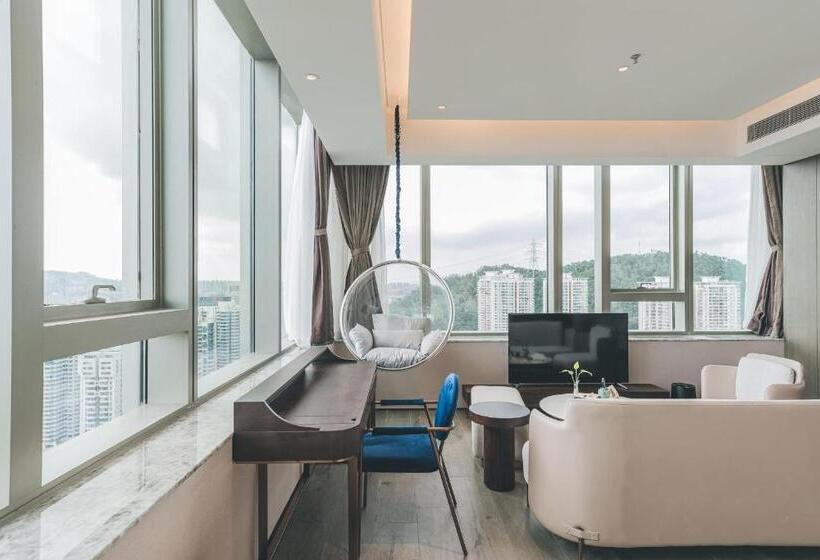 Superior suite with view, Atour Hotel Shenzhen Luohu Shuibei Ibc