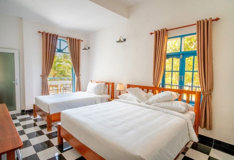 اتاق لوکس سه تخته, Vida Loca Sunset Beach Resort