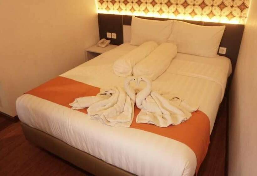 Camera Deluxe, Front One Boutique Tugu Muda Semarang