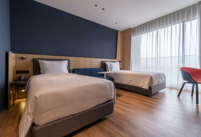 Quarto standard, Holiday Inn Express Chiayi, An Ihg
