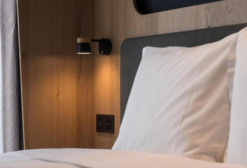 Quarto Standard Cama King, Holiday Inn Express Chiayi, An Ihg